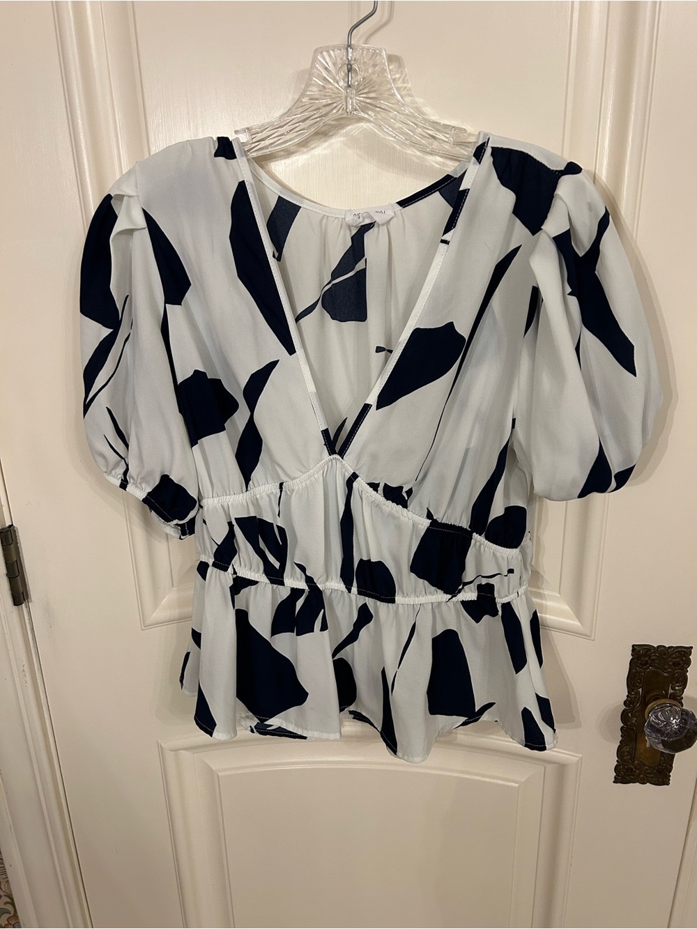 Sienna Sky White & Navy Abstract V-Neck Peplum Blouse